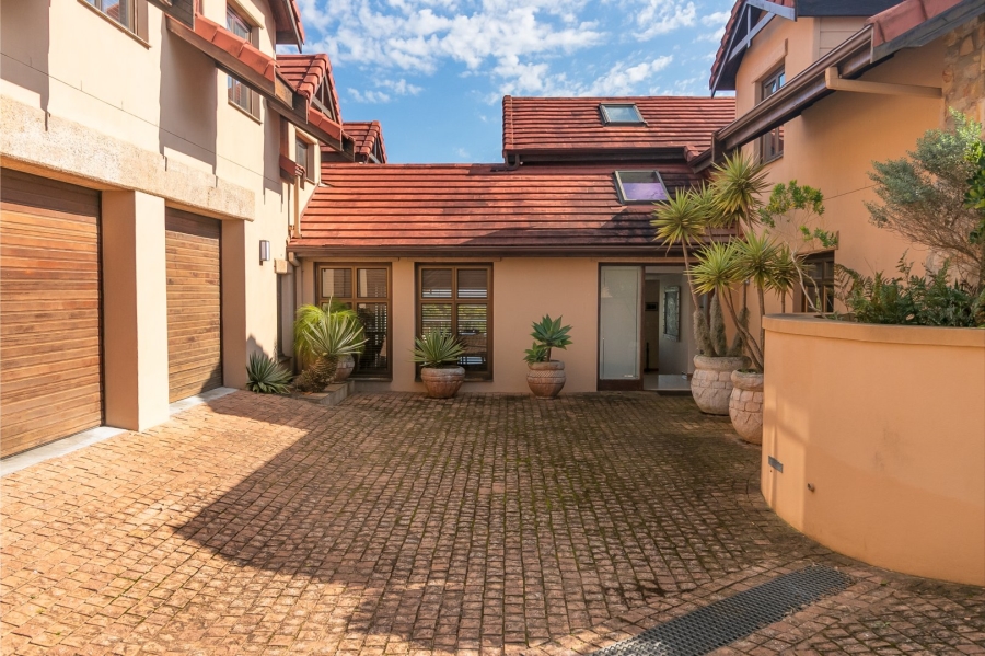 6 Bedroom Property for Sale in Pezula Golf Estate Western Cape